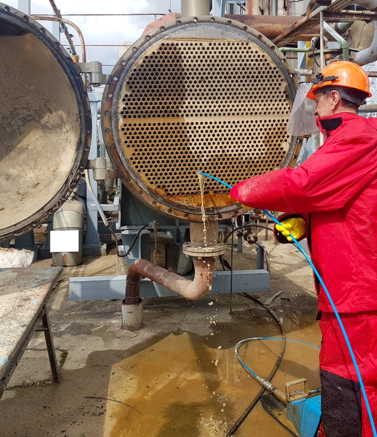 Heat Exchanger and Vessel Cleaning